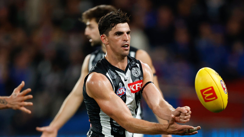 AFL 2023 LIVE updates: Classy Collingwood storm ahead against Bulldogs as Pendlebury breaks AFL record at Marvel