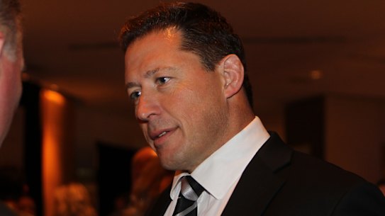 World Cup-winning Wallaby and businessman Phil Kearns has called on World Rugby to funnel its World Cup profits into national unions struggling amid the coronavirus pandemic.