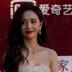 Tong Liya announced her divorce to her 40 million Weibo followers a year ago.