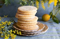 Very short lemon shortbread.