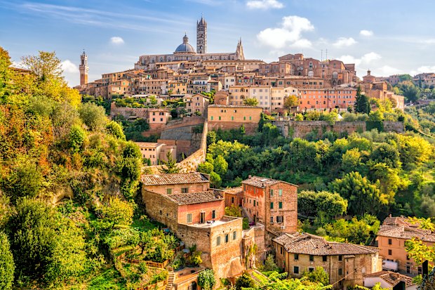 Clear skies in central Siena. 