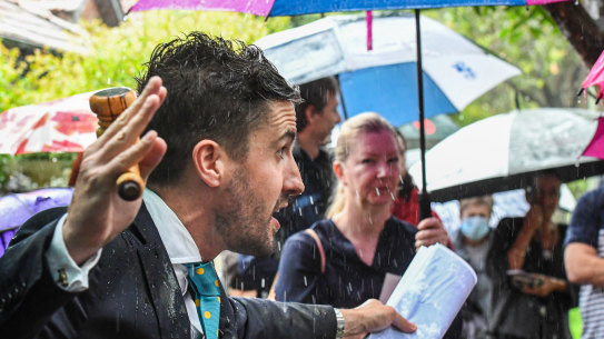 Fierce competition for residential properties is forcing buyers to seek finance for new property before selling their dwelling. 