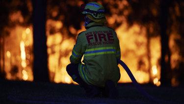 Summer is set to be hot and dry and the energy market operator says bushfires pose a significant risk to the power network.