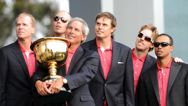 USA captain Fred Couples with his winning team and the Presidents Cup at Royal Melbourne in 2011.