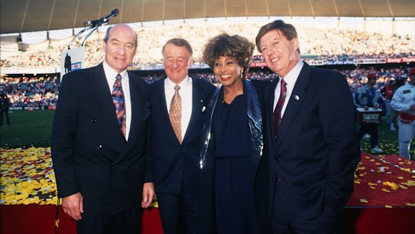Tina Turner with John Quayle, Ken Arthurson and Roger Davies before the 1993 grand final.