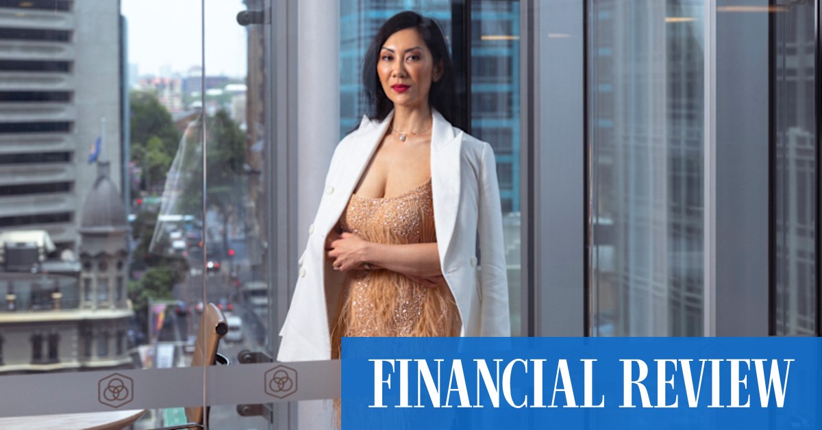 This fashion-conscious consultant quit her job over an outfit - Vimarsana News