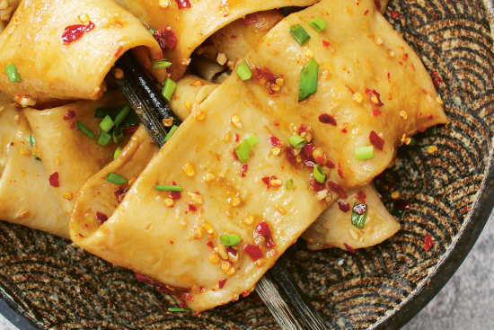 Instagrammer ‘Little Rice Noodle’ Yang Liu shares her vegan biang biang noodle recipe.