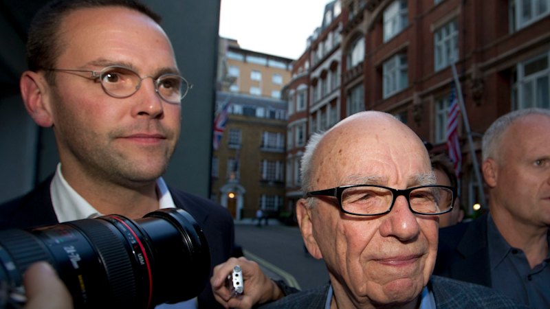 Medijska krajina Velike Britanije: Lastnika Daily Maila prevzemata Telegraph, kar pomeni največjo spremembo po zaprtju News of the World