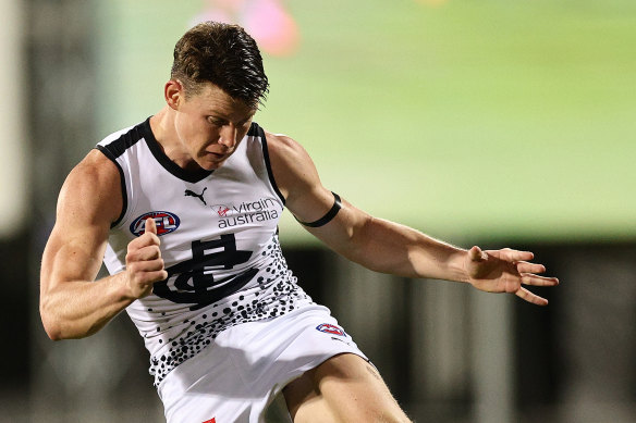 The Blues are up and so is Carlton midfielder Sam Walsh.
