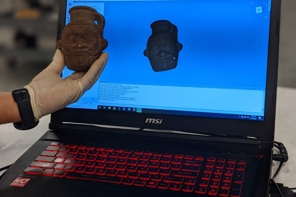 Researchers used chemical and genetic methods to identify substances on the ceramic vessel.