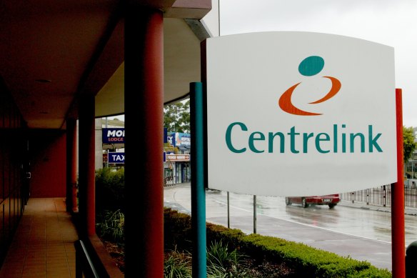 Alleged Centrelink debts raised through income averaging were pursued from 2016 to 2020, against the advice of public servants.
