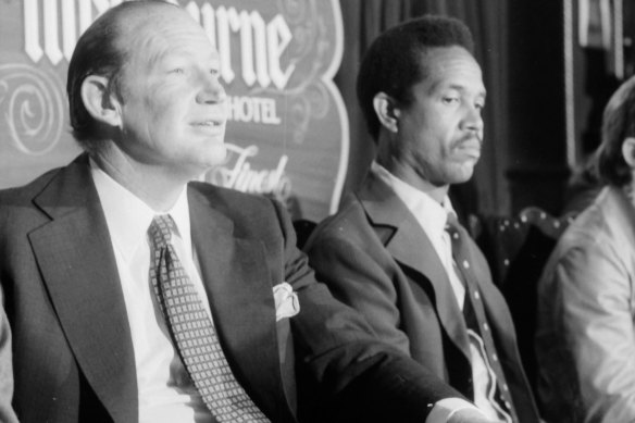Kerry Packer with Sir Garfield Sobers at the start of World Series Cricket.