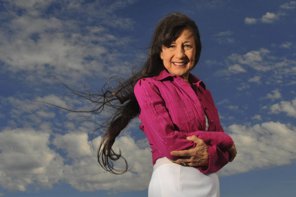 Judith Durham: Australian music legend, The Seekers' singer dies aged 79