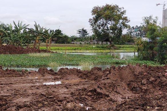 The two-hectare Rorotan cemetery in North Jakarta will accommodate 1500 burials.