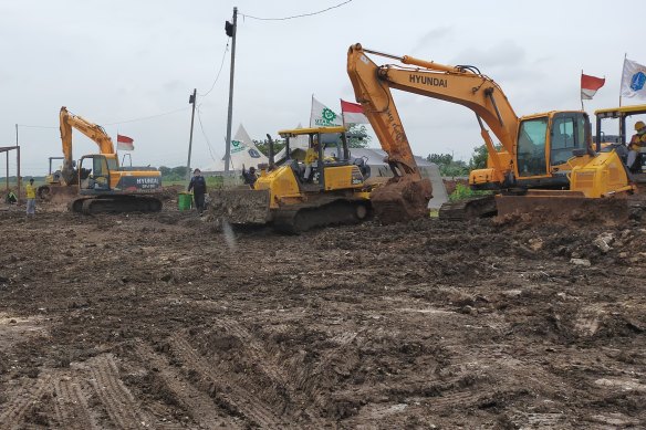 New cemeteries are being built in a hurry in Jakarta to bury the COVID dead.
