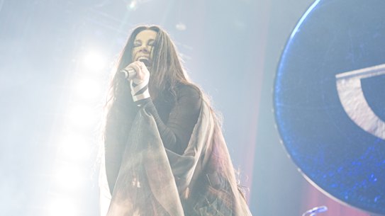 Lee has been the band’s only constant member.