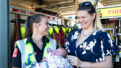 Firefighter delivers baby on the side of the road