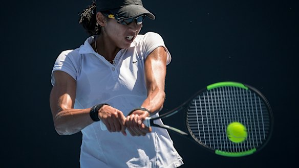 Astra Sharma in action against Priscilla Hon.