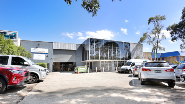 Private company ATOC has purchased a 1216 sq m office/warehouse at 13 Binney Road, Kings Park for $3.1 million.