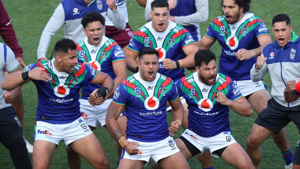 The Warriors pay tribute to Adam Blair for his final game by performing the 'haka'.
