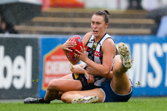 Jordyn Allen of the Magpies is tackled by Geelong’s Claudia Gunjaca in the round-eight match at Victoria Park. 