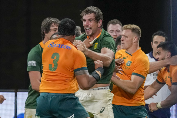 Eben Etzebeth scuffles with Allan Ala’alatoa.