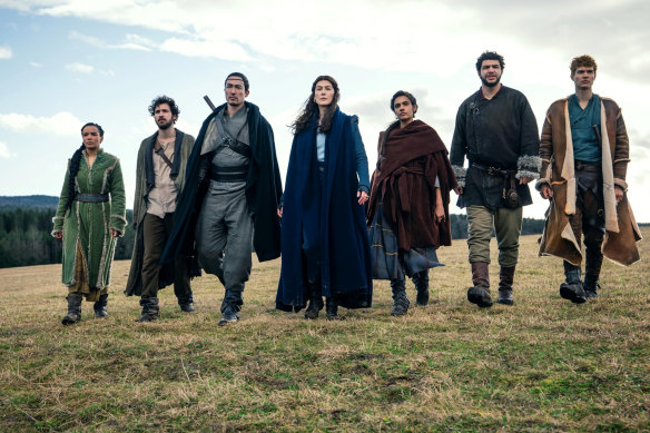 The Wheel of Time’s Rosamund Pike, Daniel Henney, Zoe Robins, Josha Stradowski, Madeleine Madden, Barney Harris, and Marcus Rutherford.