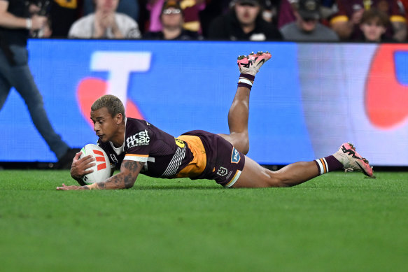 Tristan Sailor scores for the Brisbane Broncos against the Parramatta Eels.