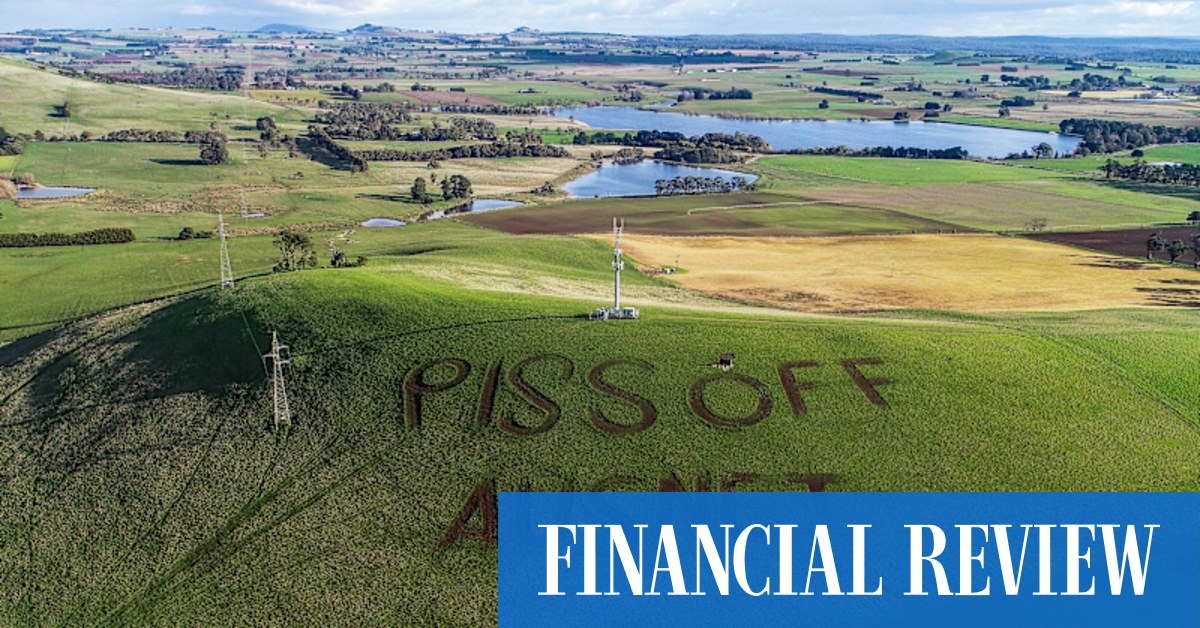 afr.com - Ryan Cropp, Emma McGrath-Cohen - Green goal in doubt as Victoria pauses $1.5b cable