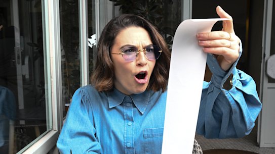 Alice Zaslavsky suggests using a bill-splitting app or appointing a Designated Dave to pay.