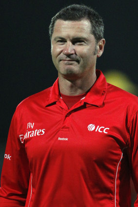 Former top umpire Simon Taufel.