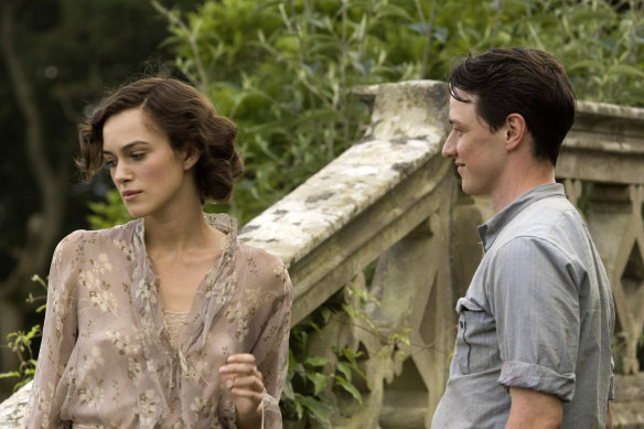 Keira Knightley and James McAvoy during a scene from Atonement, which was filmed at Stokesay Court.