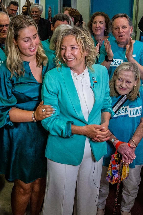 Melissa Lowe, who is taking on the state government in the High Court, wants independents to be able to run a competitive campaign.