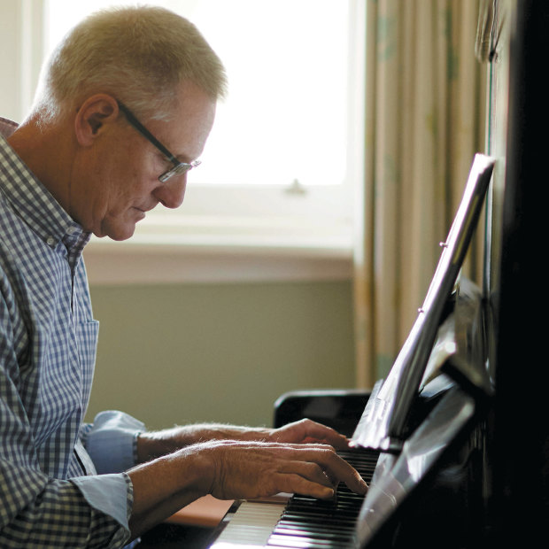 The author, a self-proclaimed Don Quixote of the keyboard, pursues his musical quest at home. 