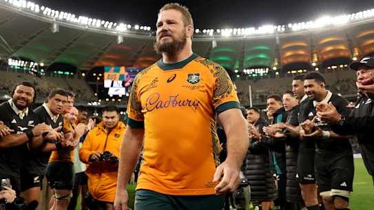 PERTH, AUSTRALIA - OCTOBER 04: James Slipper of the Wallabies walks off the field for his final game through a guard of honour during The Rugby Championship & Bledisloe Cup match between Australia Wallabies and New Zealand All Blacks at Optus Stadium on October 04, 2025 in Perth, Australia. (Photo by Cameron Spencer/Getty Images)