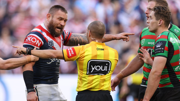 Jared Waerea-Hargreaves argues with  referee Ashley Klein.