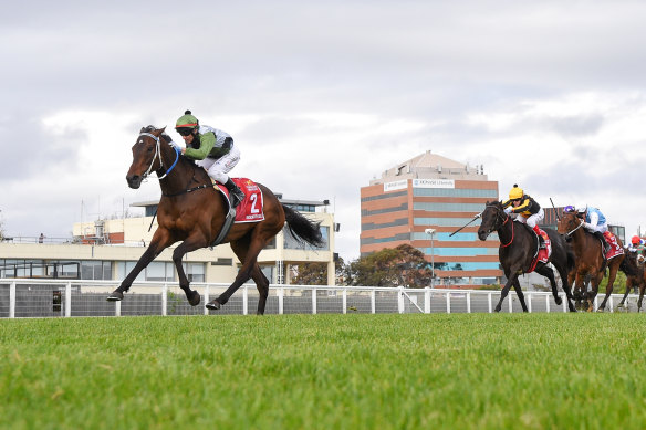 Incentivise wins the 2021 Caulfield Cup in memorable style.