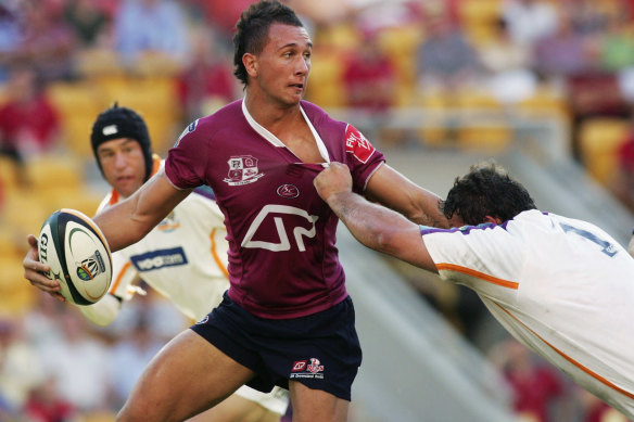 Quade Cooper looks for options against the Cheetahs in 2007.