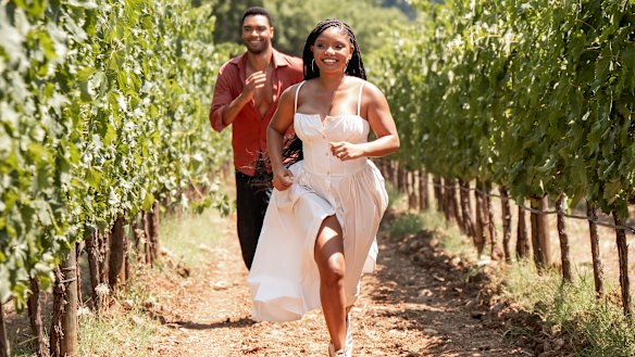 Michael (Regé-Jean Page) and Anna (Halle Bailey) in You, Me & Tuscany.