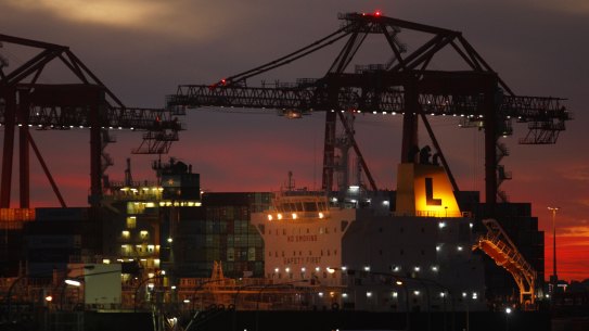 Freight and logistics companies say the NSW government must introduce a rail subsidy.