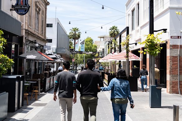 O Hot Chicken Project está localizado na Little Malop Street, no centro da cidade.