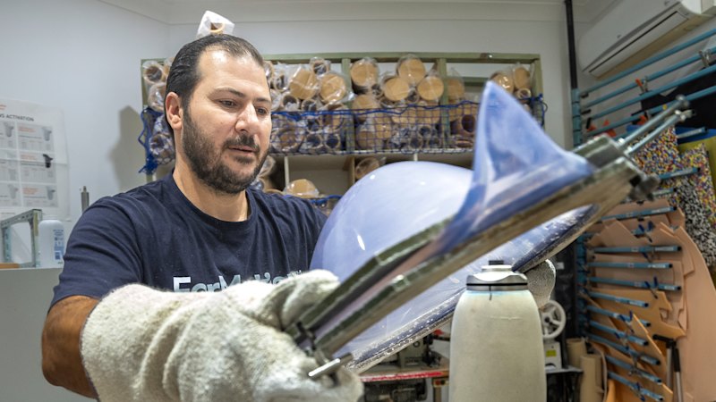 The Syrian refugee helping Aussies chase glory at Milano Cortina Winter Paralympic Games