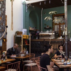 Inside Maiz.