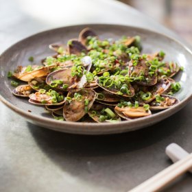 Pipis in a garlicky black bean sauce.