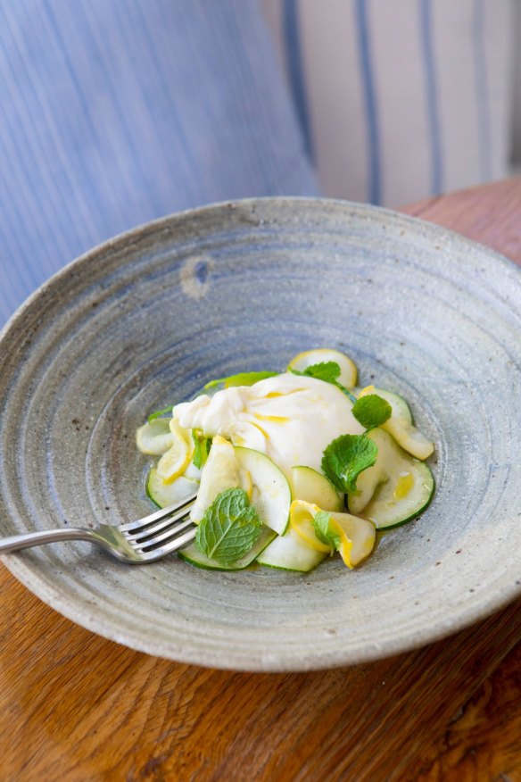 Burrata with zucchini.