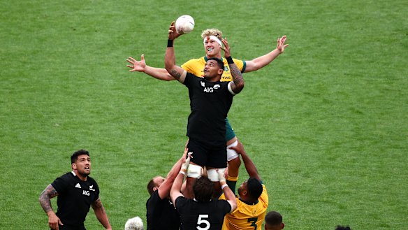 Shannon Frizell of the All Blacks takes a lineout ball during the Bledisloe Cup opener in Wellington. 