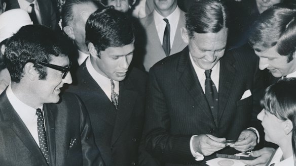Prime Minister John Gorton presented Durham and her fellow Seekers with "Australians of the Year" awards at an Australia Day luncheon in the Melbourne Town Hall, 1968.