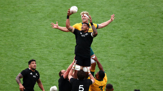 Shannon Frizell of the All Blacks takes a lineout ball during the Bledisloe Cup opener in Wellington. 