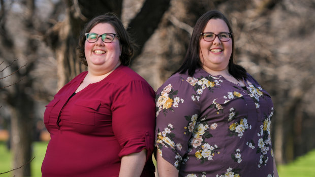 Deanne (left) and Rachel Elliott are part of a study of thousands of sets of twins aimed at finding what boosts resilience during the pandemic.