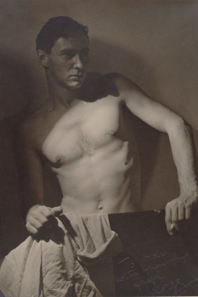 Detail from Olive Cotton's 1937 portrait of Max Dupain, Max after Surfing.